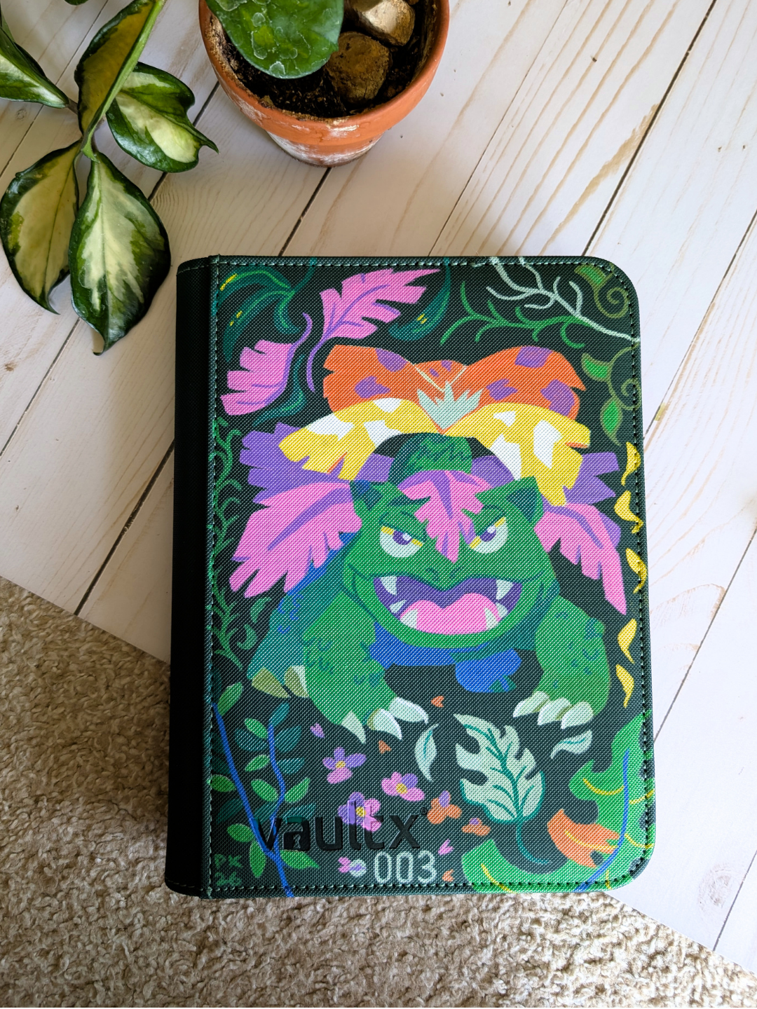 Custom Acrylic Painted 4-Pocket Venusaur Binder